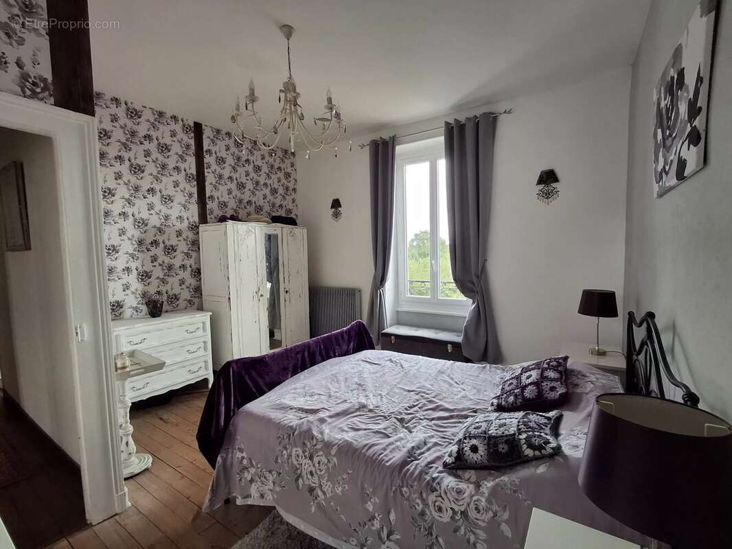 Maison à BUSSIERE-POITEVINE