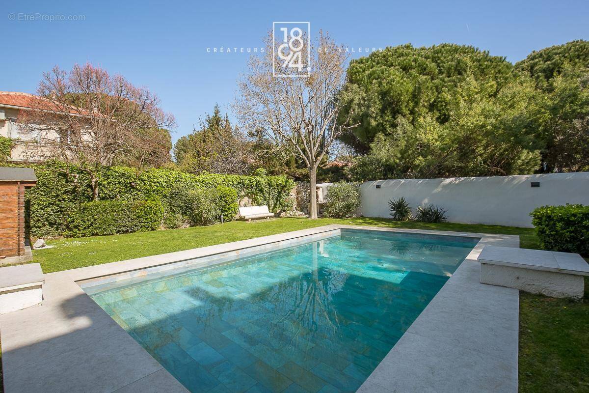 Appartement à MARSEILLE-8E