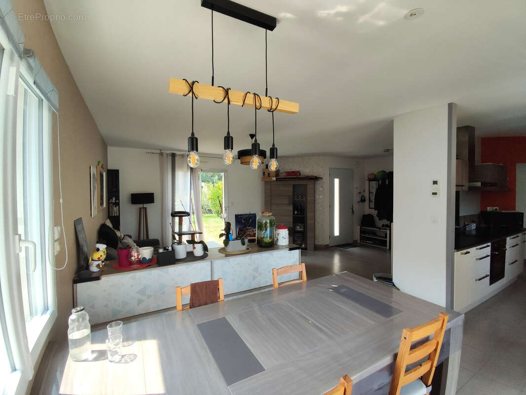 Maison à NOTRE-DAME-DES-LANDES