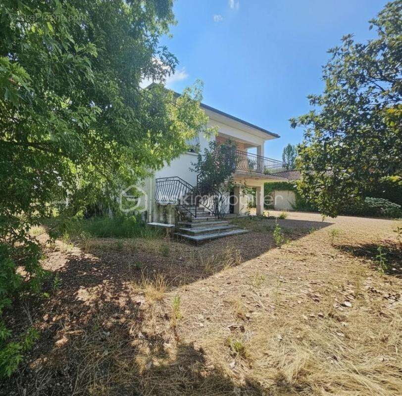 Noailly (42640) – Maison sur sous-sol avec vue dégagée et beau potentiel ! - photo 12