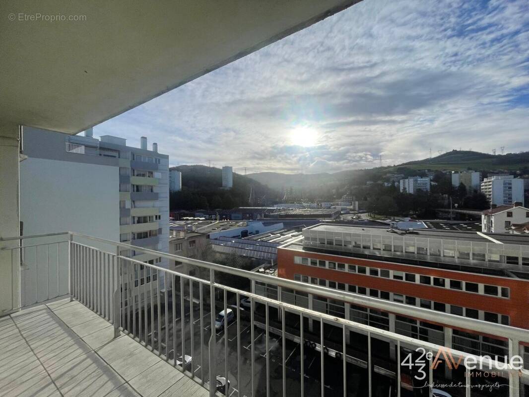 Appartement à SAINT-ETIENNE