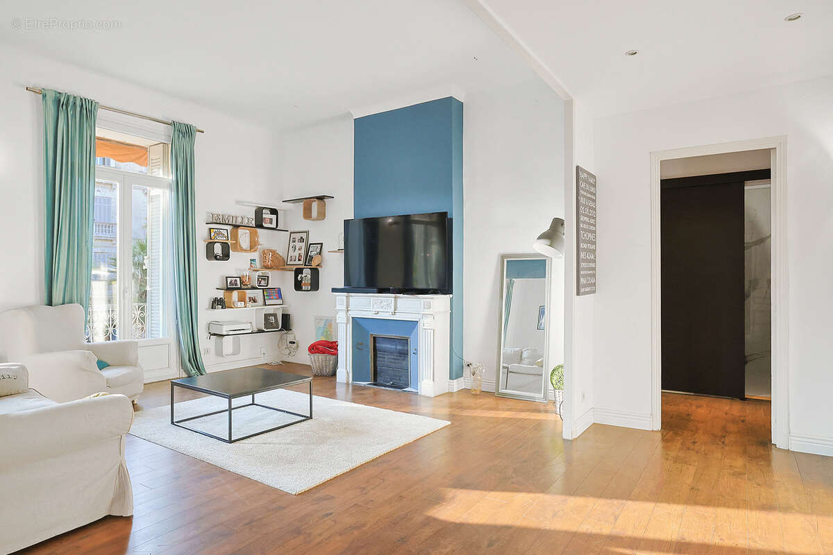 Appartement à HYERES