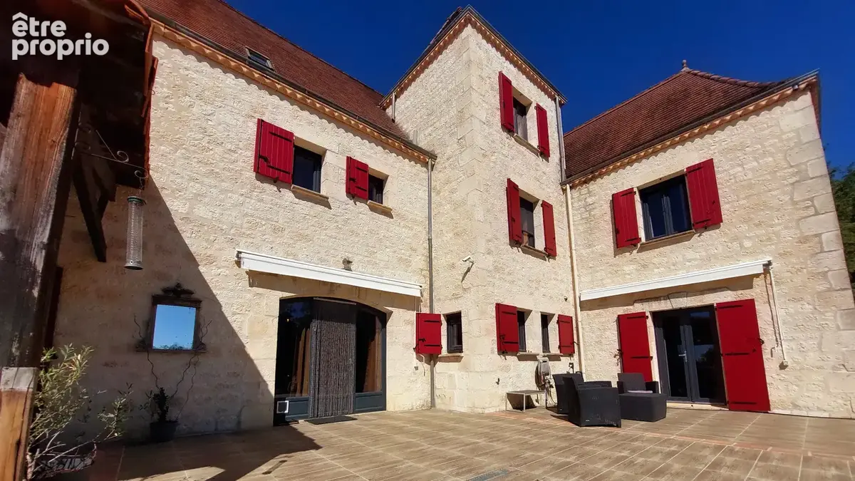 Propriété de caractère de 444 m² avec piscine et 9 012 m² de terrain à Payrac, rendement locatif avec divers possibilités d'acce - photo 22