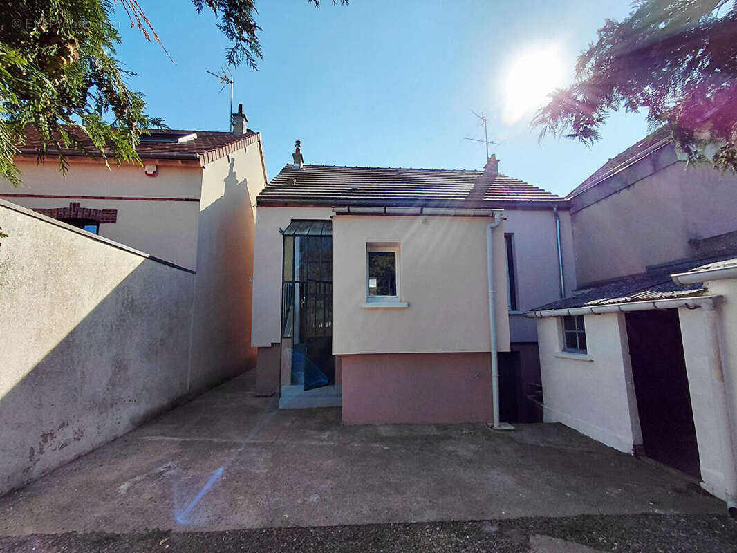 Maison à MAINVILLIERS