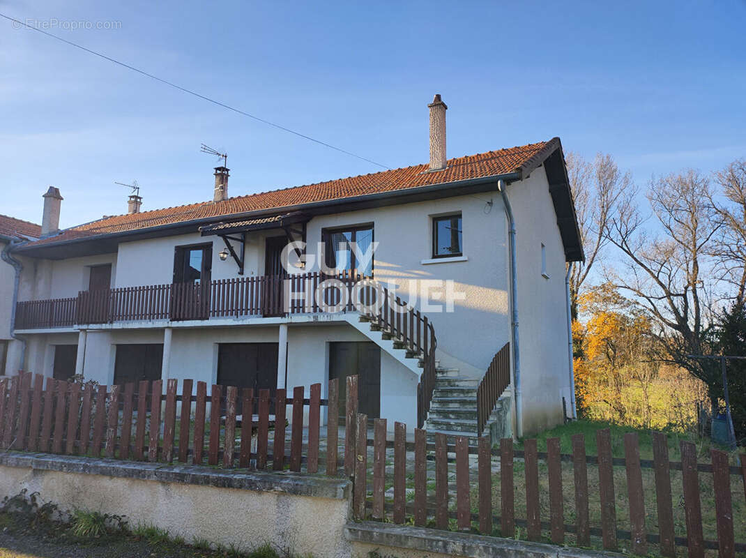 Maison à BUSSY-ALBIEUX