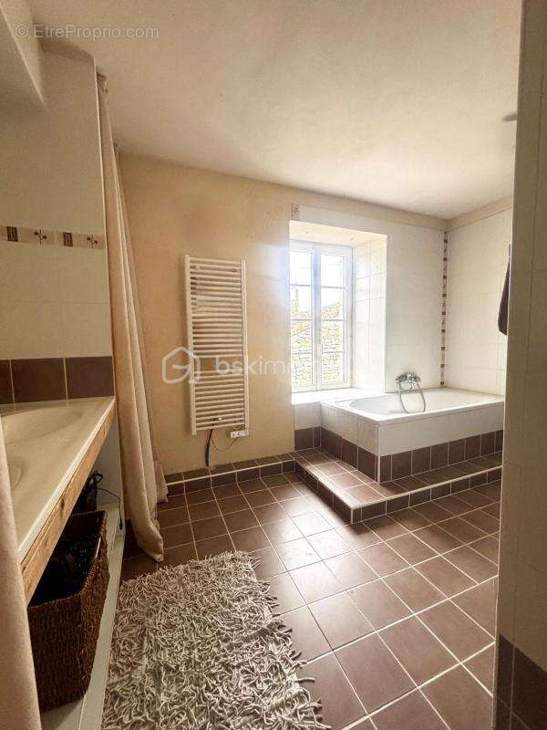  Charentaise de charme avec piscine et prestations haut de gamme – 217 m²  - photo 11