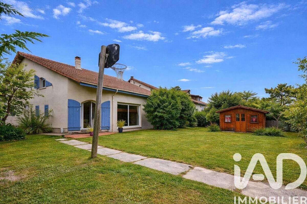 Photo 1 - Maison à LIVRY-GARGAN