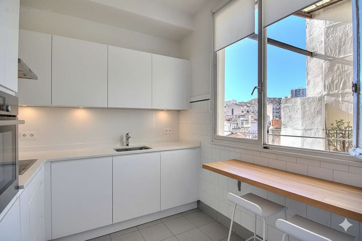 Appartement à MARSEILLE-6E