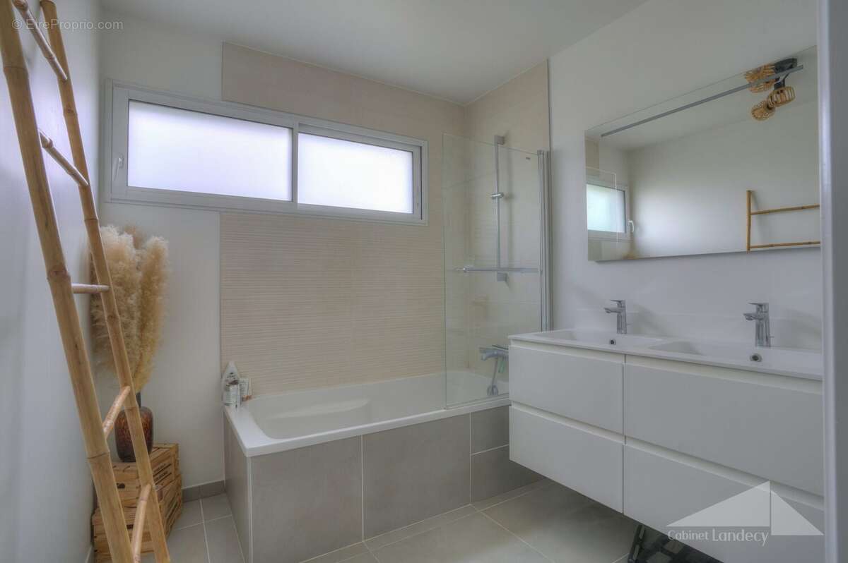 Appartement à DIVONNE-LES-BAINS