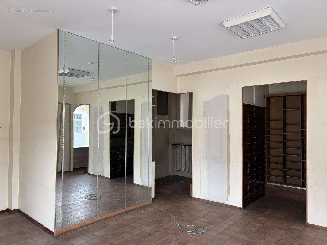 Immeuble 155 m² – Local commercial + 3 appartements – La Bourboule – 285 000 € FAI - photo 7