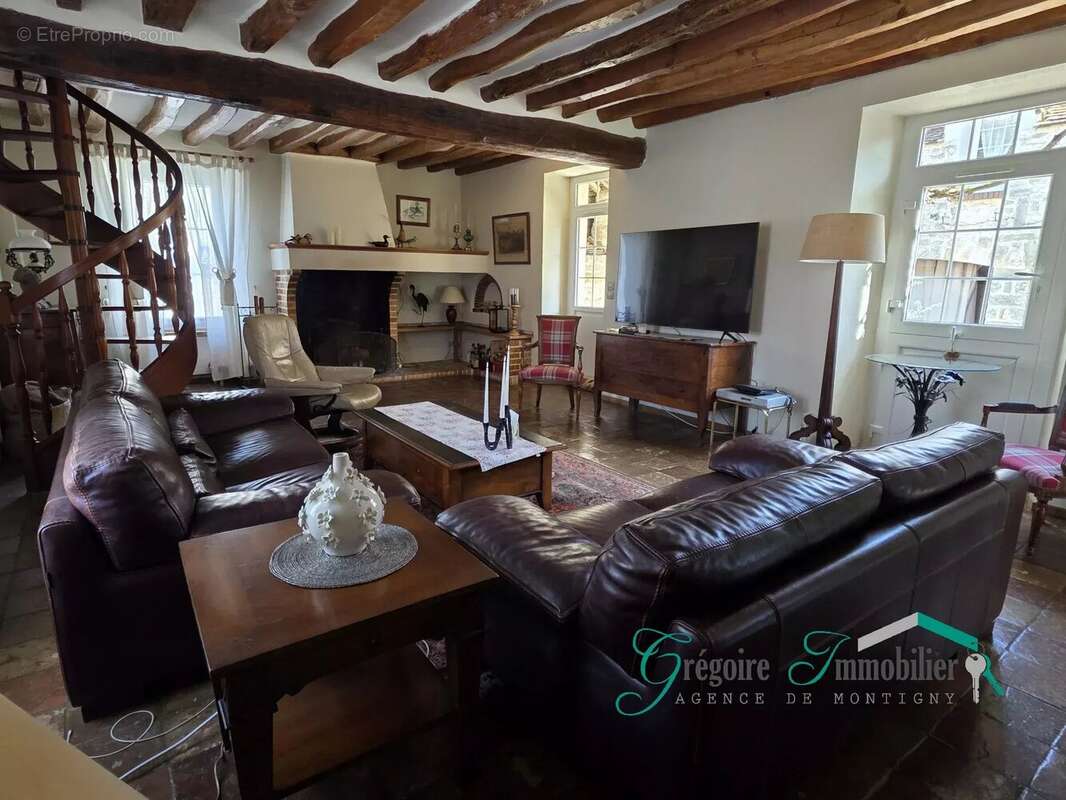 Maison à MONTIGNY-SUR-LOING