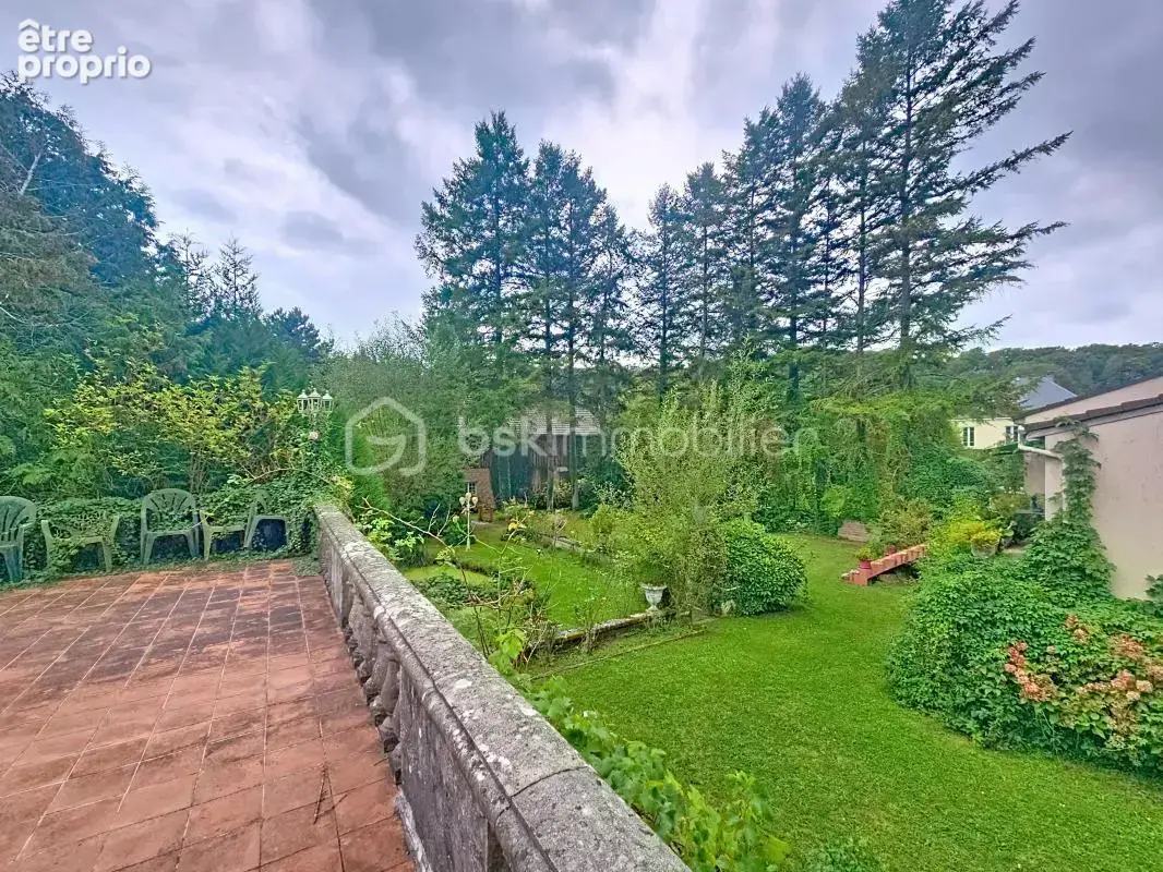 Maison de caractère – 266 m² – 6 chambres – Jardin - photo 10