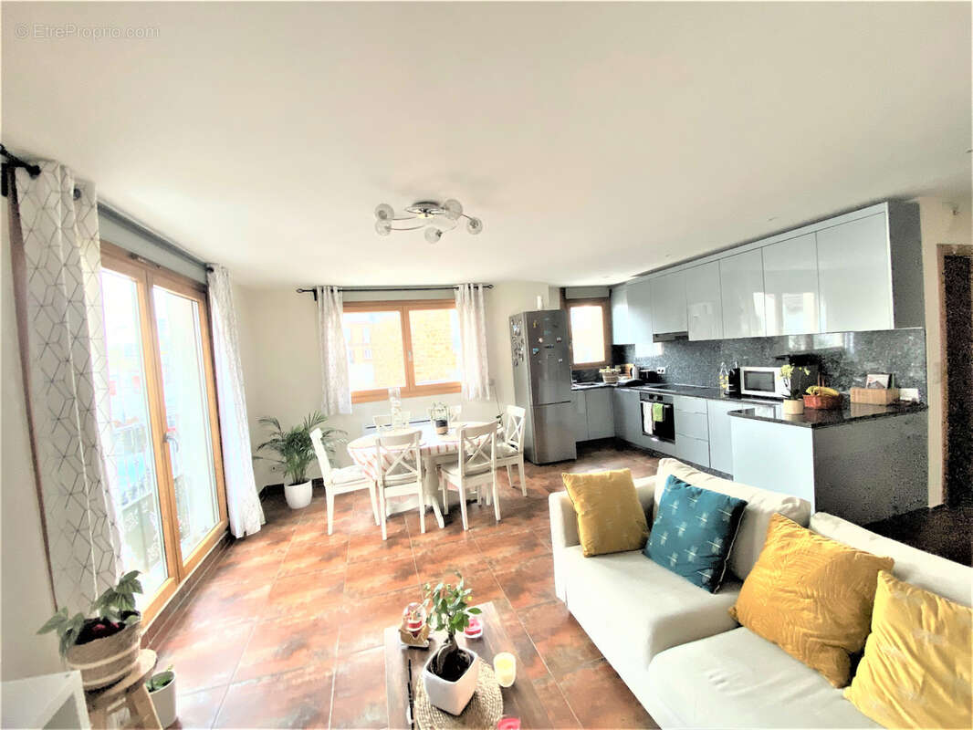 Appartement à EPINAY-SUR-SEINE