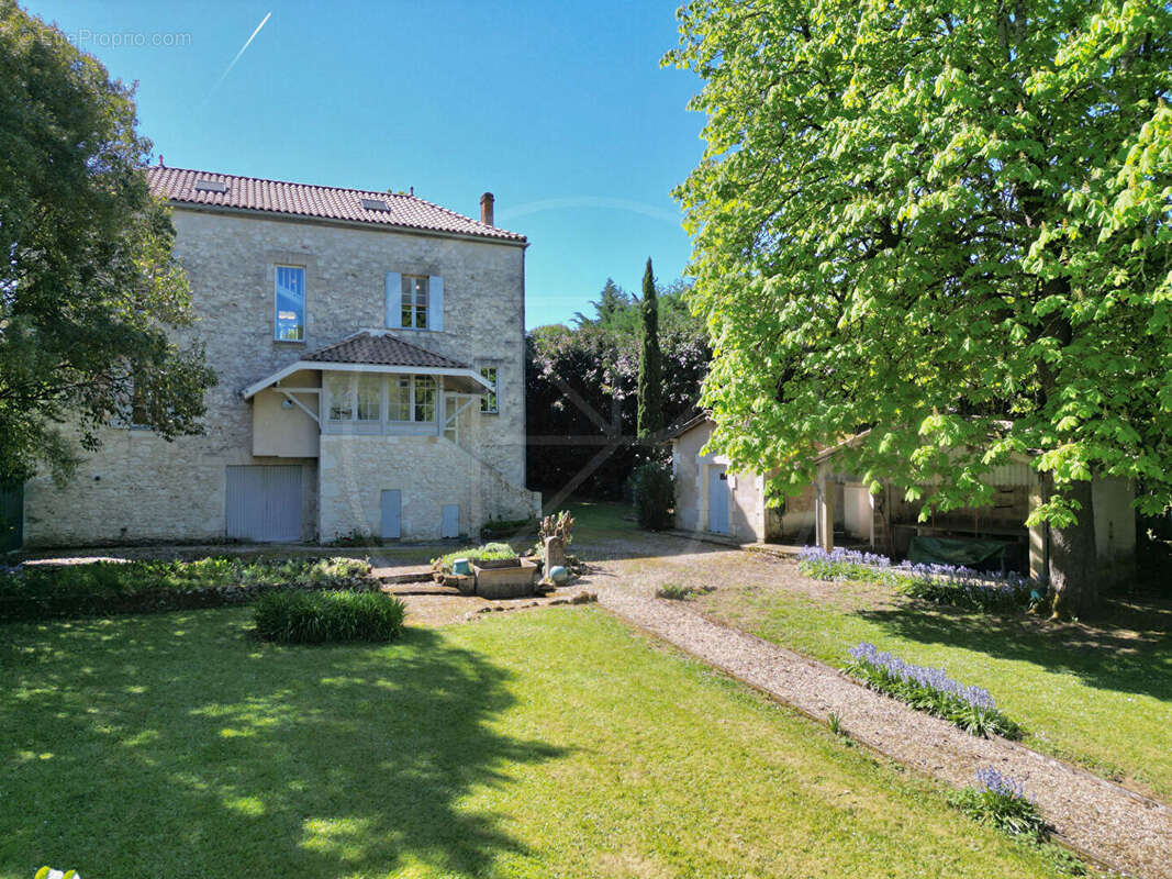 Maison à VELINES