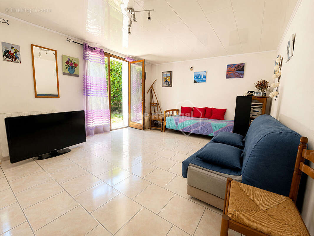 Maison 4 pièces à vendre à Saint Chamas - 138 m² sur terrain de 600 m² - photo 9