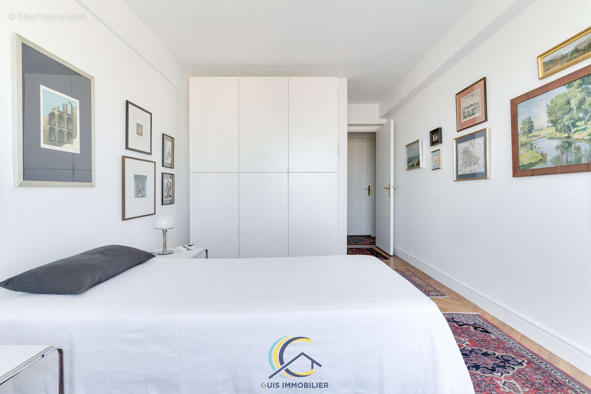 Appartement à MARSEILLE-6E