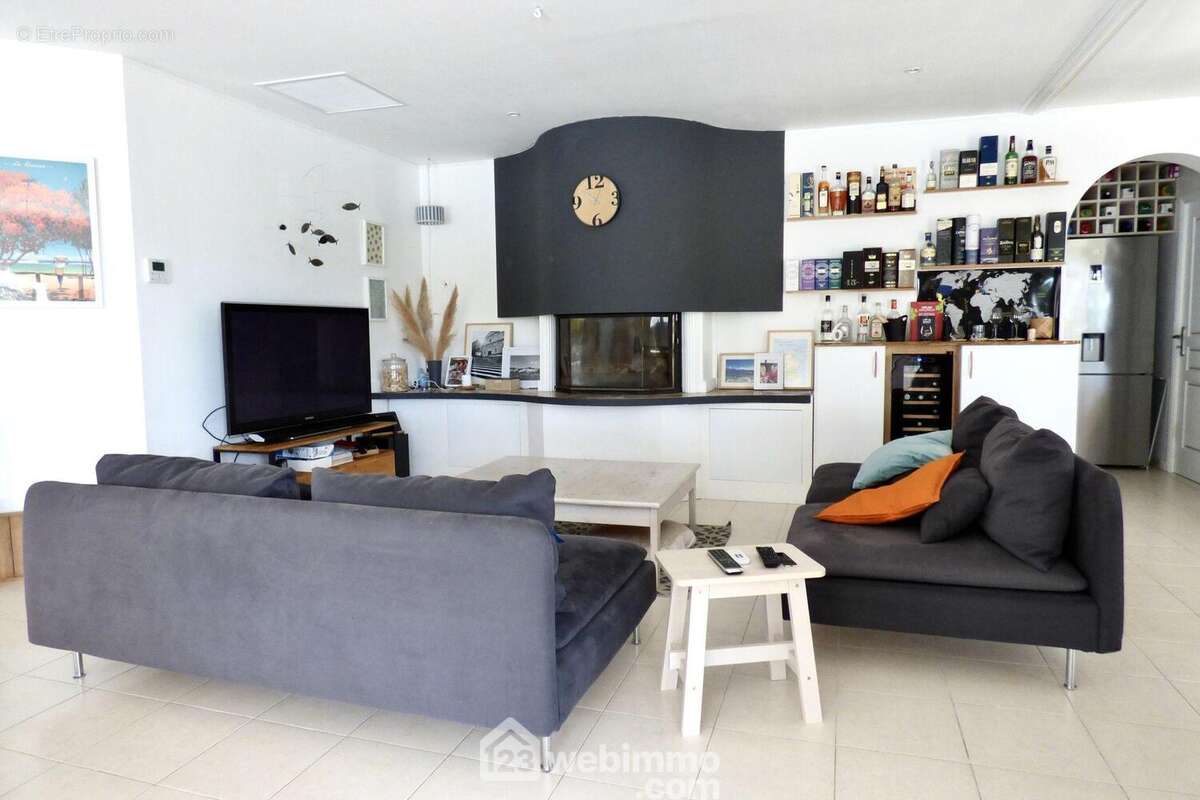 Cheminée, climatisations, buanderie - Maison à LUCCIANA