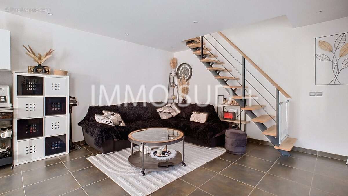 Maison à SAINT-GEORGES-DE-COMMIERS