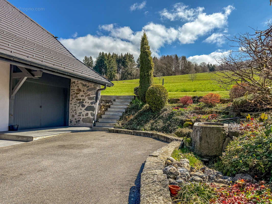 Maison à MENTHONNEX-EN-BORNES