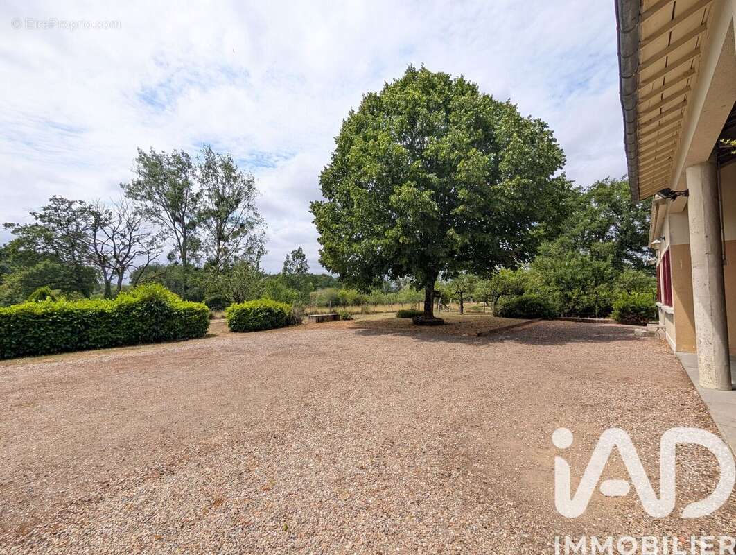 Maison 128 m² à Persac  - photo 3
