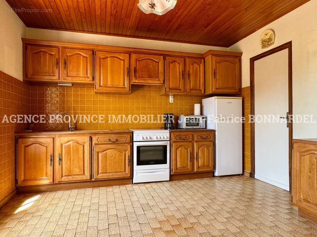 Maison à BOLLENE