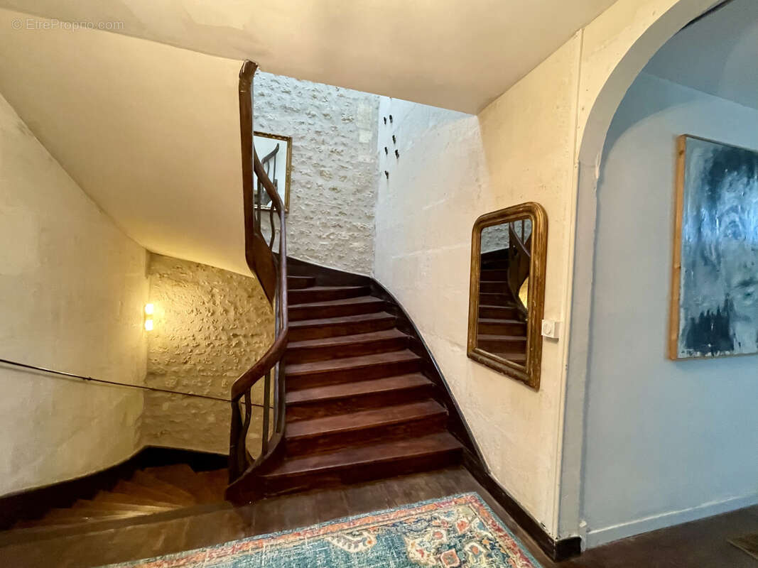 Maison à CHATEAUNEUF-SUR-CHARENTE