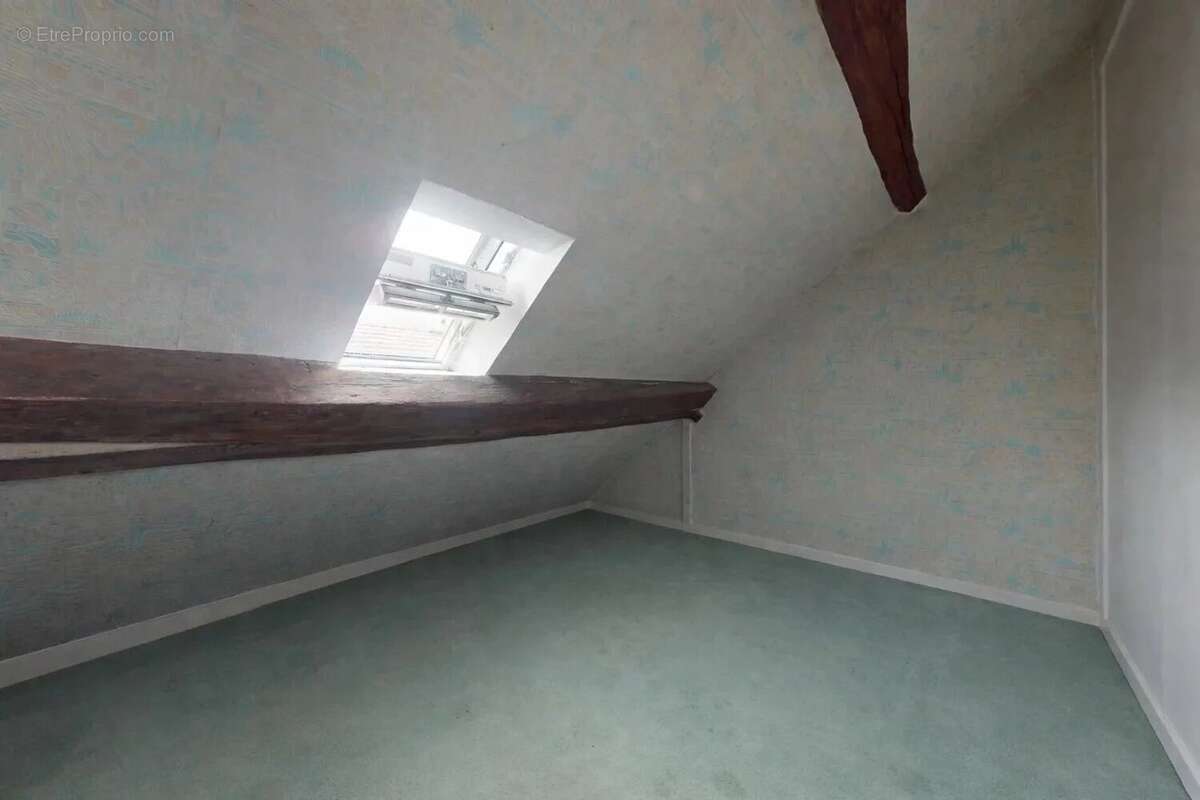 Appartement à DAMPIERRE-EN-YVELINES