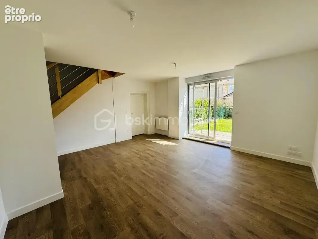 Appartement à REYRIEUX