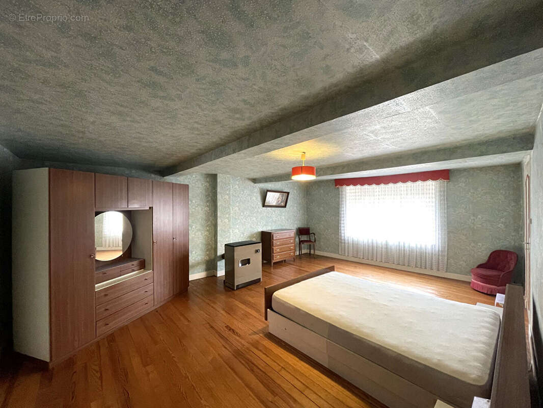 Maison à LES MAZURES