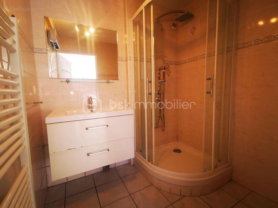 Maison à PIERRE-CHATEL