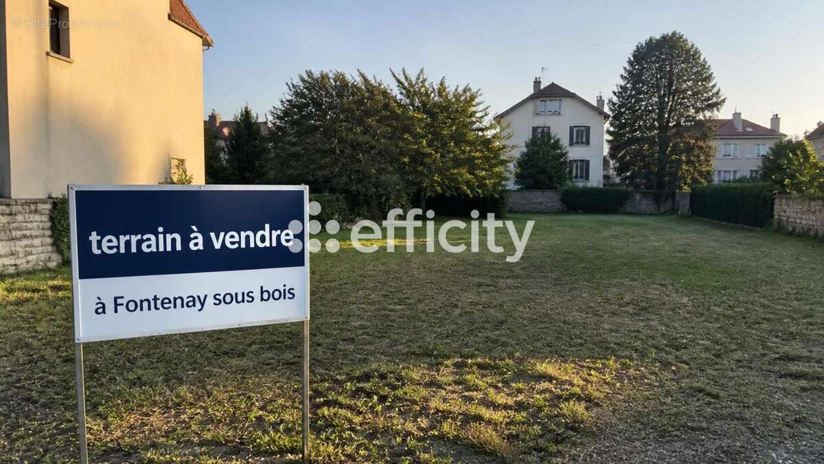 Terrain à FONTENAY-SOUS-BOIS
