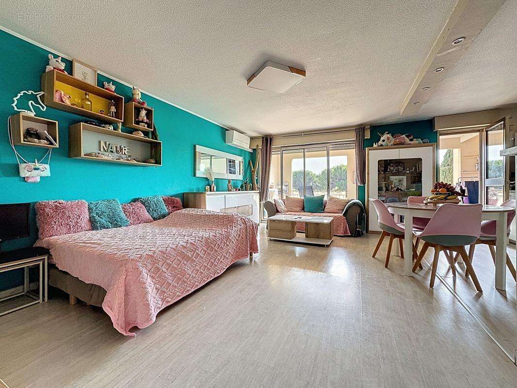 Appartement à FREJUS