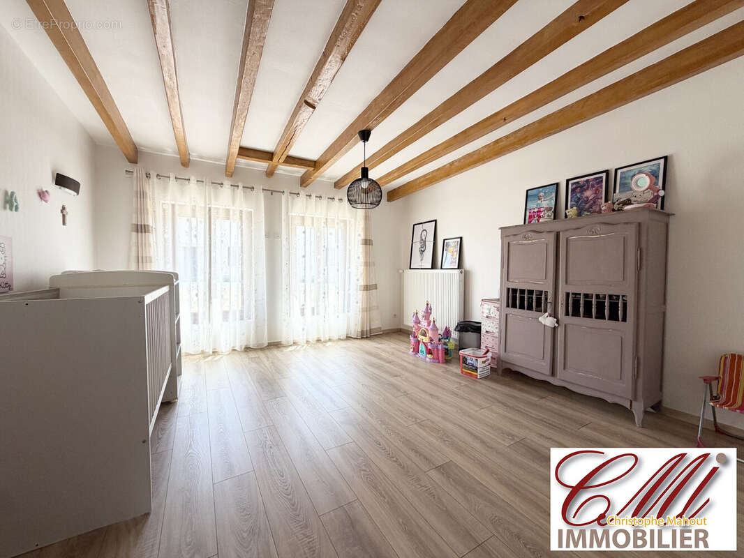 Maison 178 m² à Vitry-Le-Francois  - photo 8