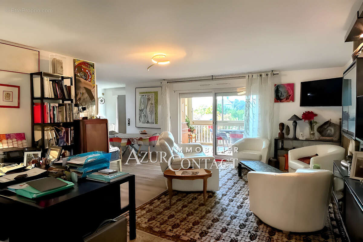 Appartement à MOUGINS