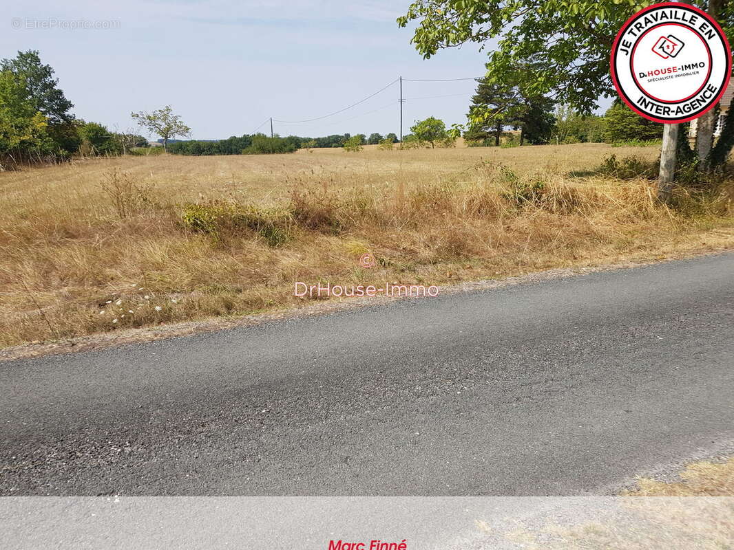 Terrain à VERTEILLAC