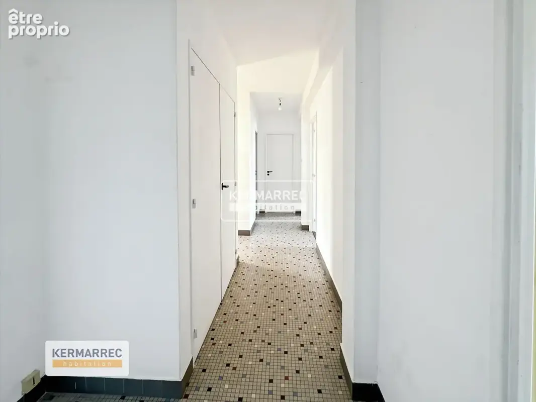 Appartement T3 - Jean Mermoz - Balcon, garage et espaces verts - photo 2