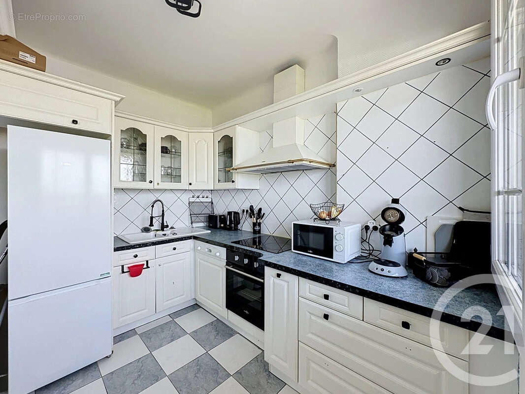 Appartement 83 m² à Lyon-8e  - photo 6