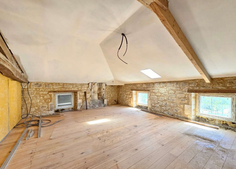 Maison à MOUTHIERS-SUR-BOEME