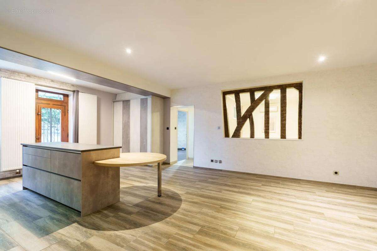 Maison à MEURSANGES