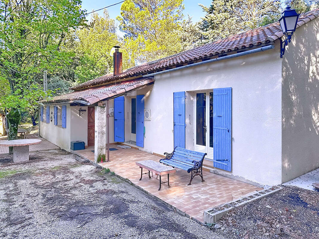 Maison à VAUVENARGUES