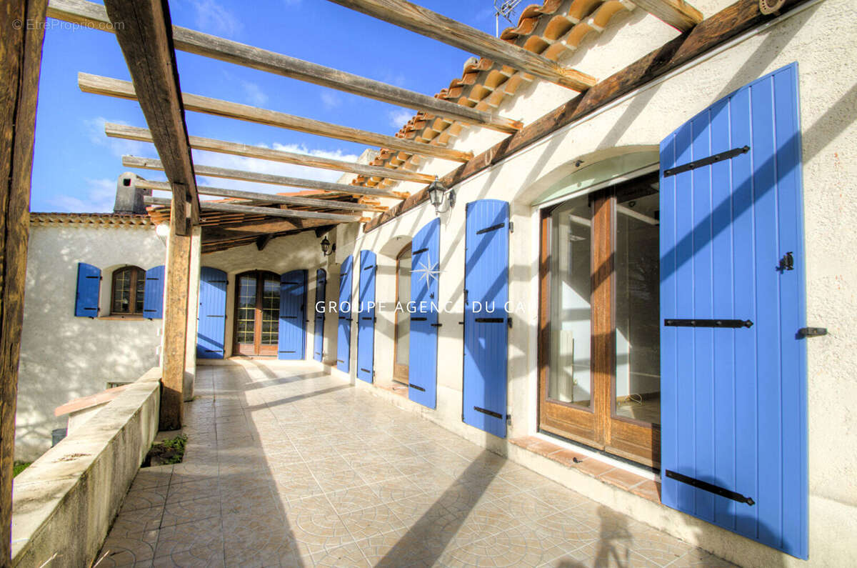 Maison à PUGET-SUR-ARGENS