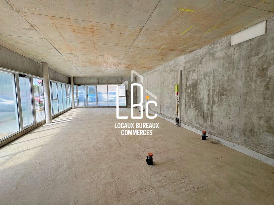 Commerce 86 m² à Angers  - photo 7
