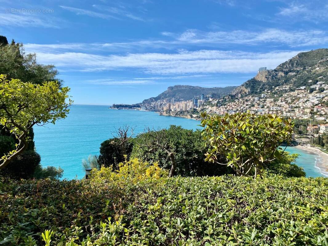 Appartement à ROQUEBRUNE-CAP-MARTIN