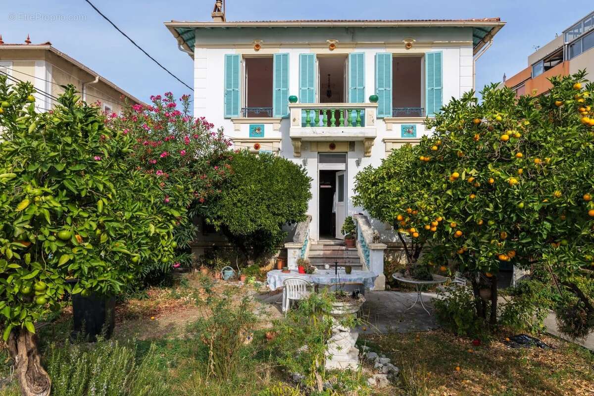 Maison à CAGNES-SUR-MER