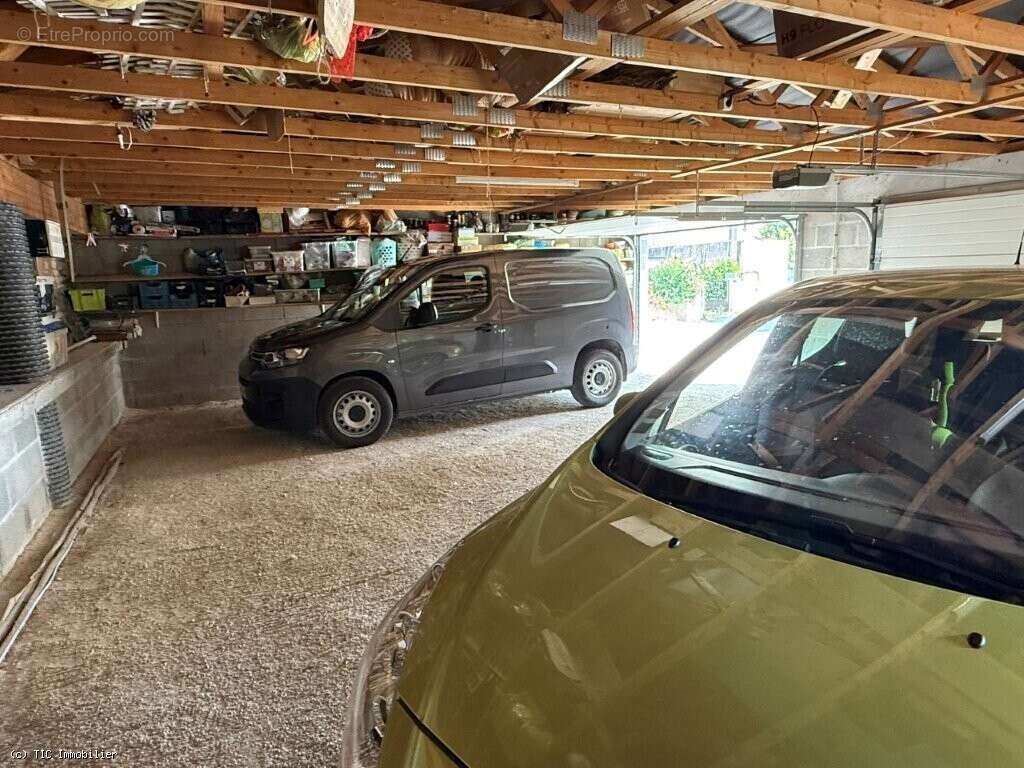 Villefagnan – Maison De 3 Chambres En Excellent Etat Avec Garage Double - photo 21
