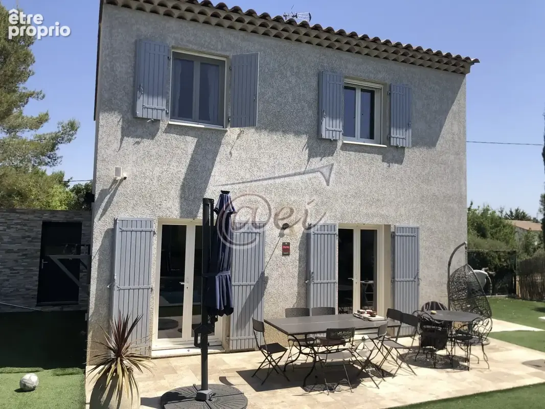 Maison 6 pièces 115 m² à vendre à Saint-Maximin-La-Sainte-Baume (83470) - photo 1