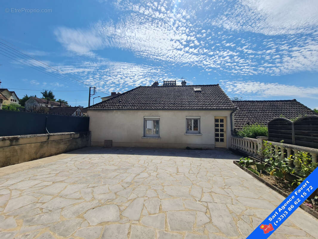 Ensemble immobilier rare avec maison bourgeoise et habitation indépendante - photo 11