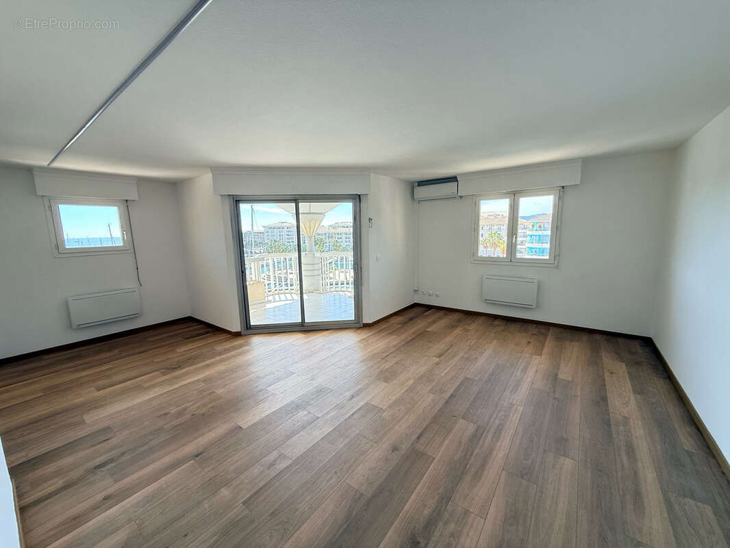 Appartement à FREJUS