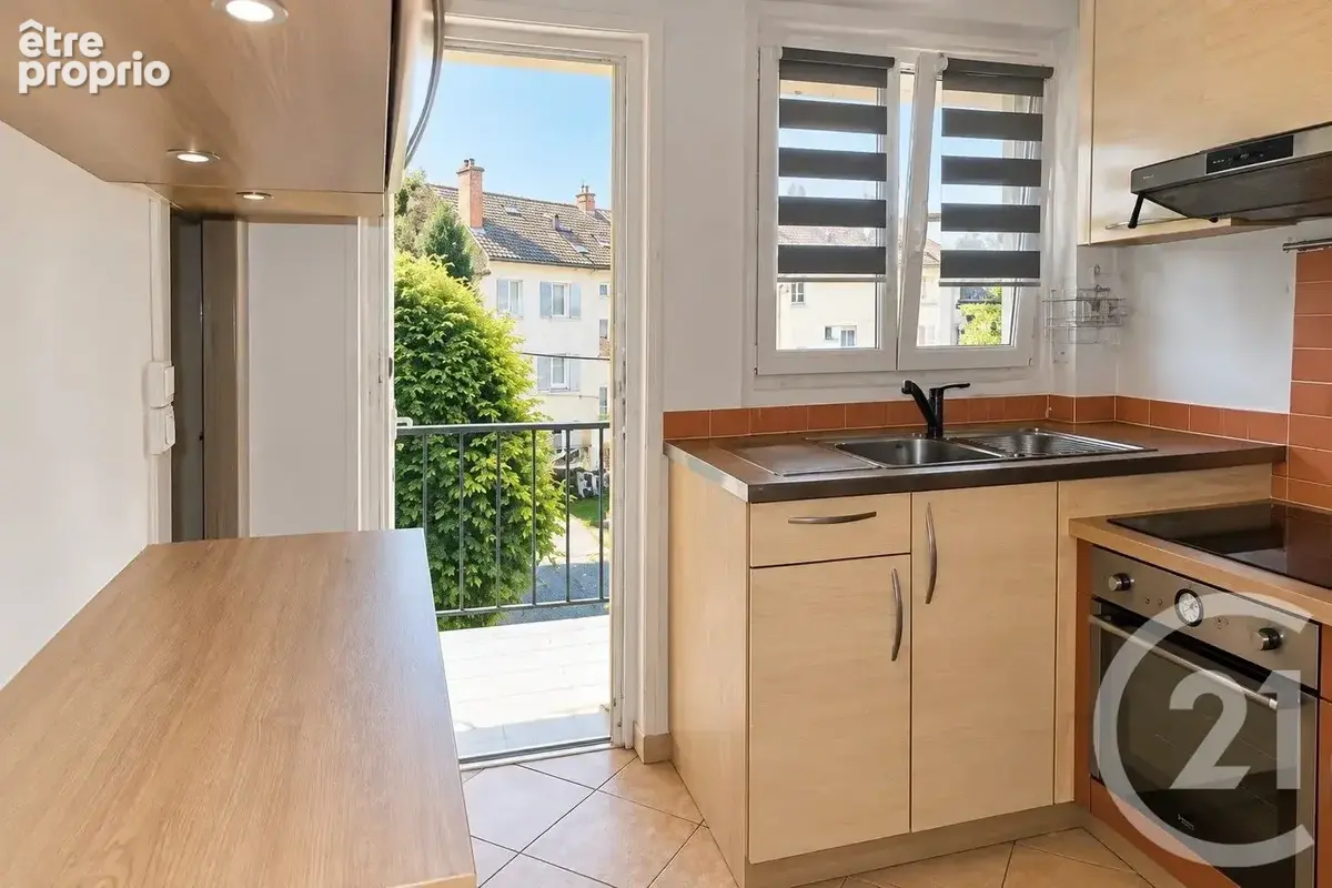 Appartement 5 pièces 96 m² à vendre à Chalons-En-Champagne (51000) - photo 5