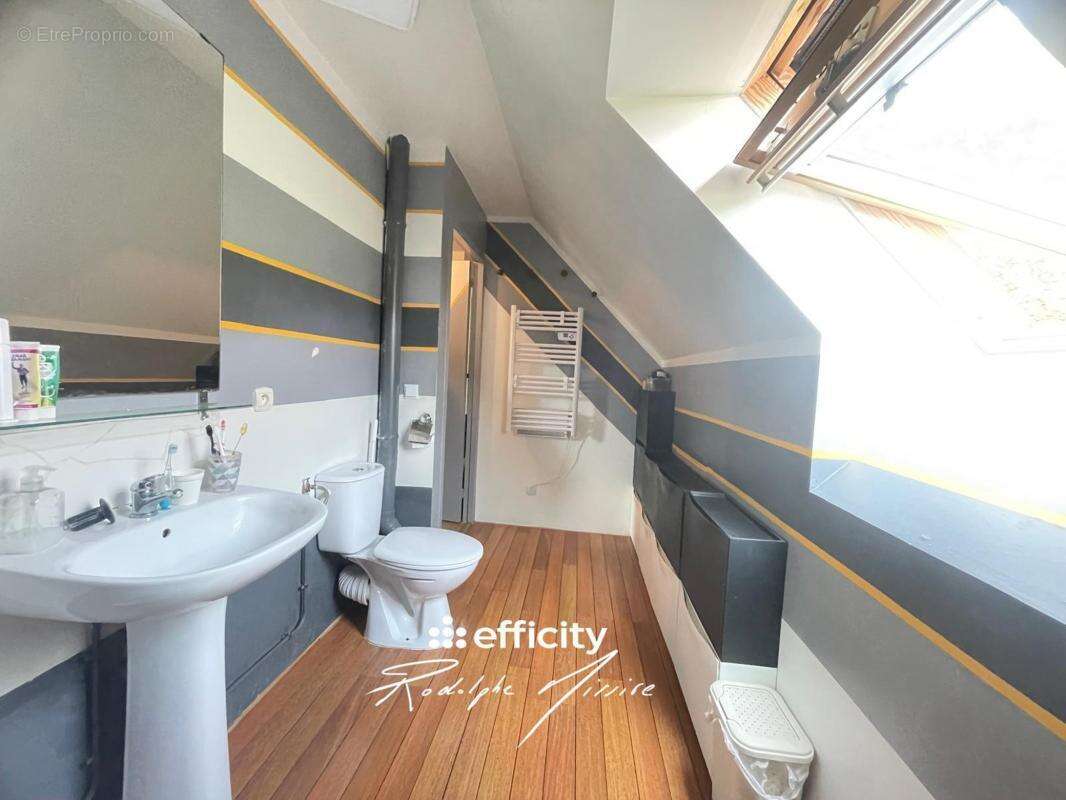 Maison à MONTEREAU-FAULT-YONNE